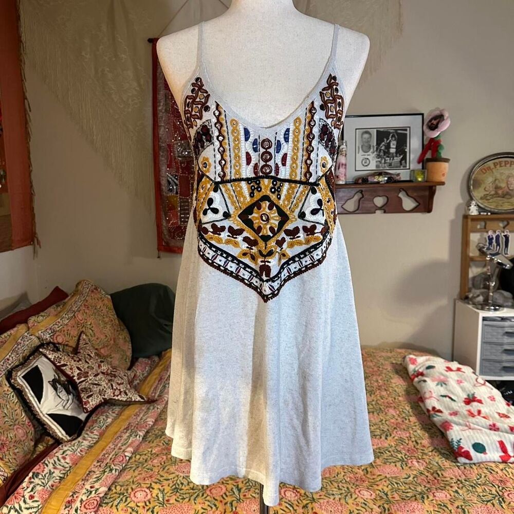 Zara White and Multicolored Embroidered Knit Boho Dress